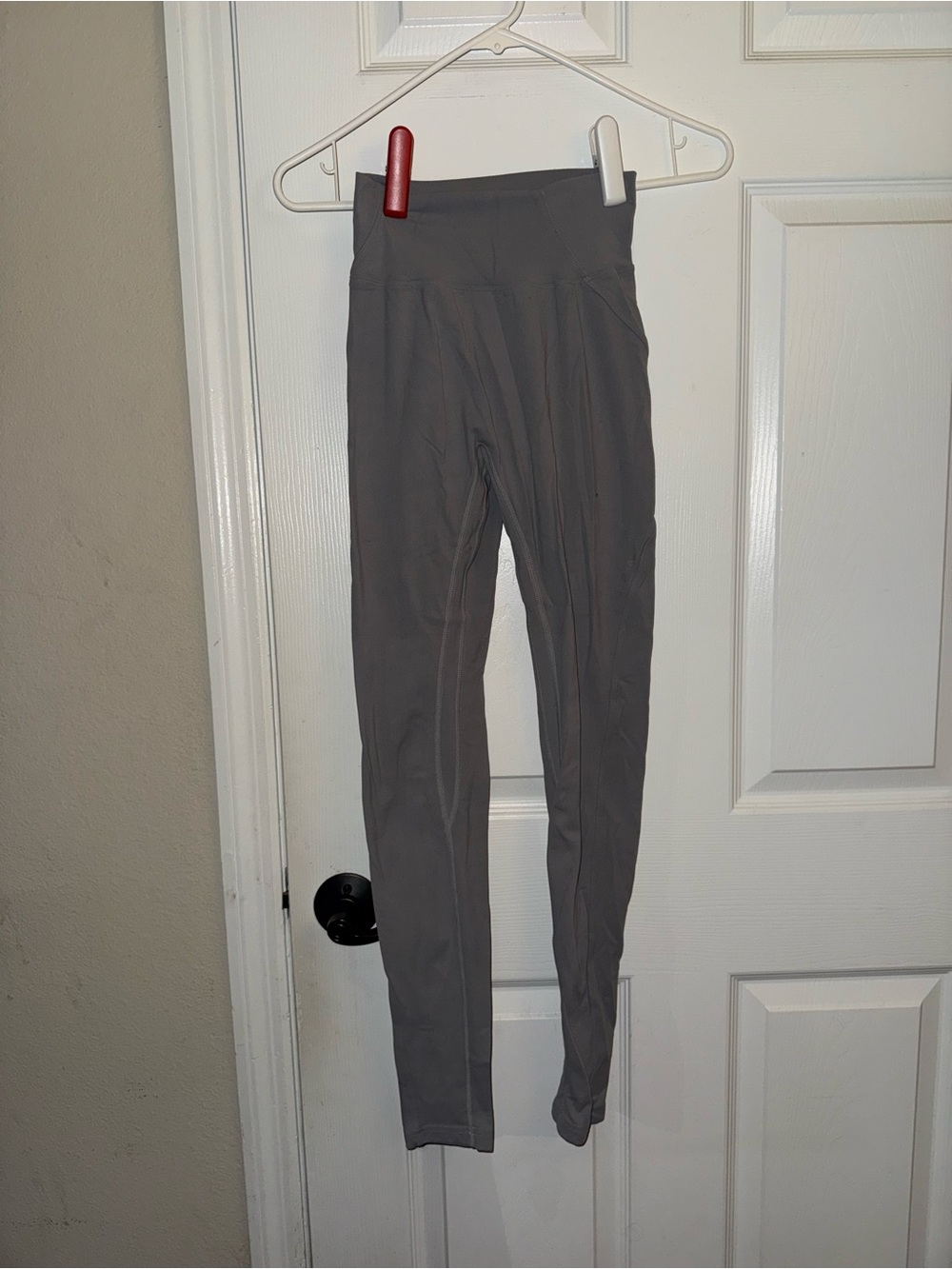 Alphalete Slim High-Waist Gray Leggings
